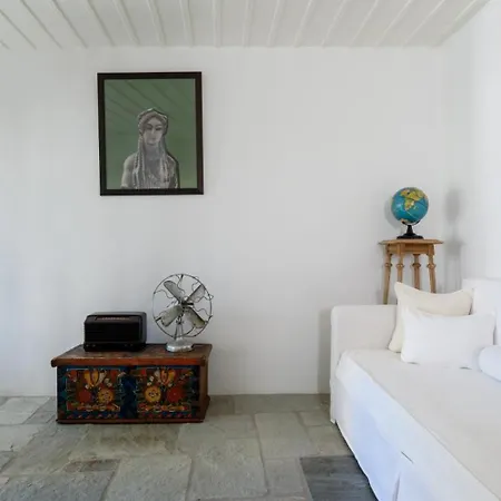 Mezzolovero Apartment Kimolos
