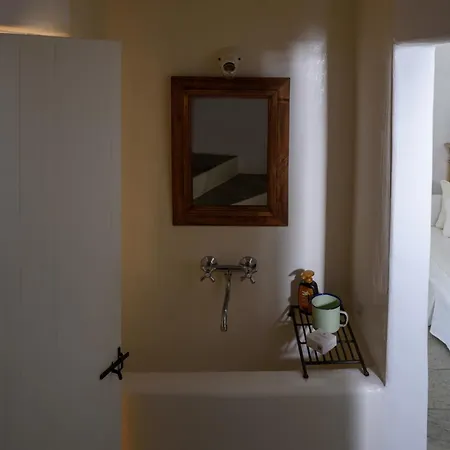 Mezzolovero Apartment Kimolos