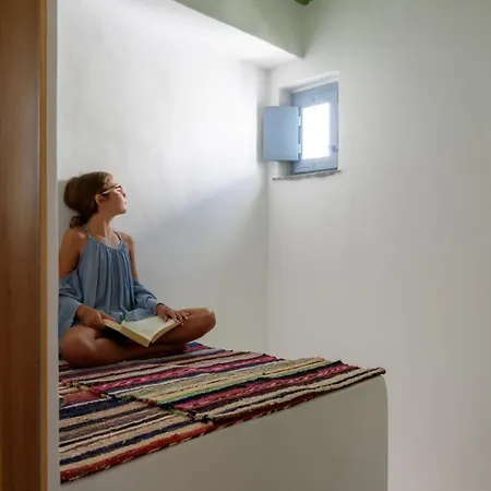 Mezzolovero Apartment Kimolos